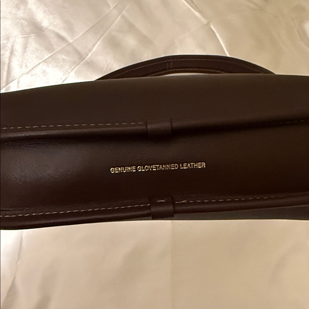 🤎Coach NWT Maple Brown Leather Curve Zip Shoulder Bag with Brass Hardware - Picture 6 of 10